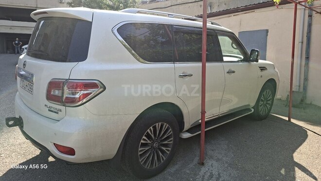 Nissan Patrol 2014, 262,000 km - 5.6 л - Bakı