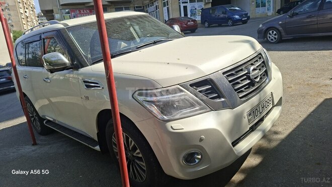 Nissan Patrol 2014, 262,000 km - 5.6 л - Bakı