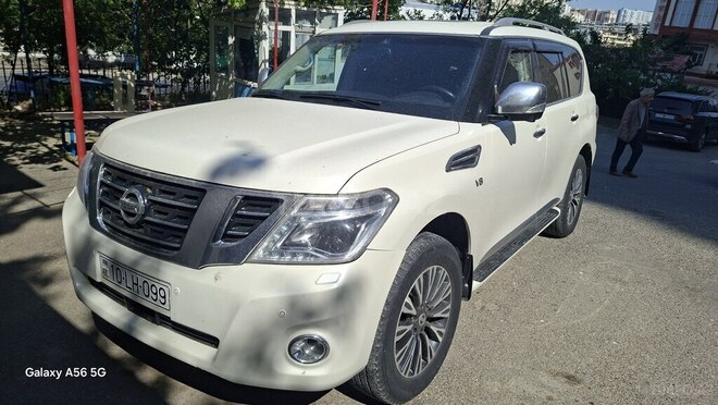 Nissan Patrol 2014, 262,000 km - 5.6 л - Bakı