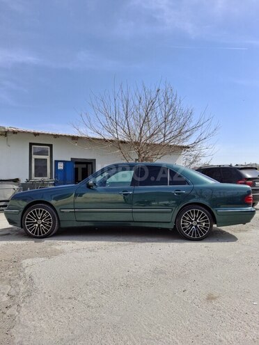 Mercedes E 270 2001, 380,000 km - 2.7 l - Bakı