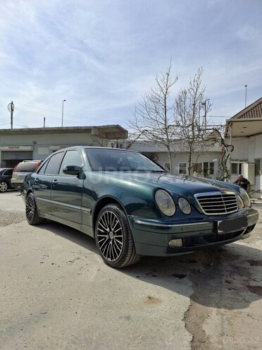 Mercedes E 270 2001, 380,000 km - 2.7 l - Bakı