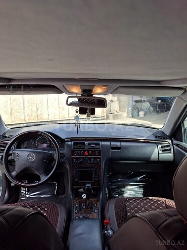 Mercedes E 270 2001, 380,000 km - 2.7 l - Bakı