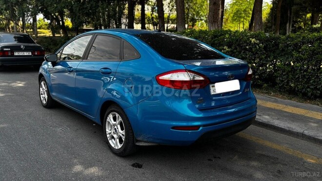 Ford Fiesta 2016, 140,000 km - 1.6 l - Bakı