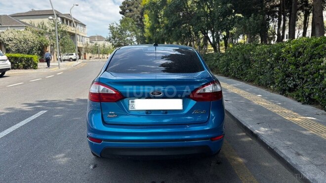 Ford Fiesta 2016, 140,000 km - 1.6 l - Bakı