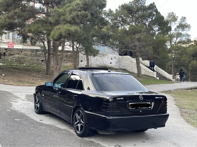Mercedes C 240 2000, 215,180 km - 2.4 l - Bakı