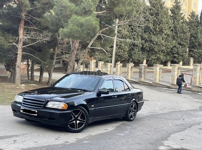 Mercedes C 240 2000, 215,180 km - 2.4 l - Bakı