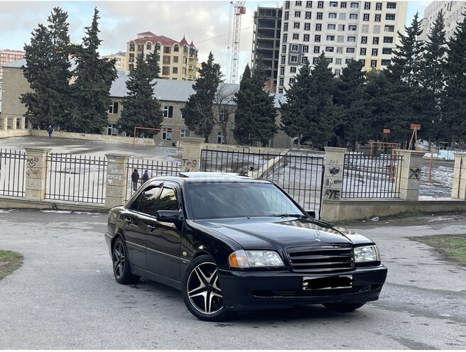 Mercedes C 240 2000, 215,180 km - 2.4 l - Bakı