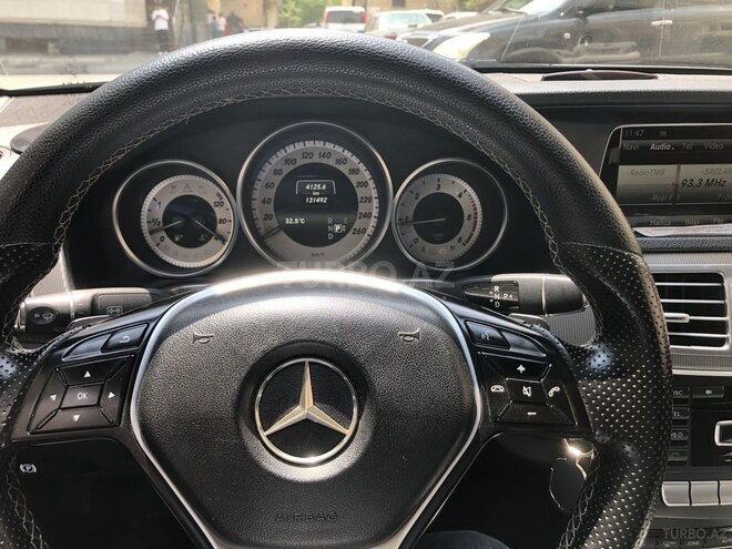 Mercedes E 220 d 2014, 131,492 km - 2.2 l - Bakı