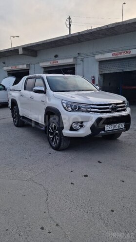 Toyota Hilux 2019, 68,000 km - 2.4 l - Bakı