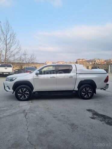 Toyota Hilux 2019, 68,000 km - 2.4 l - Bakı