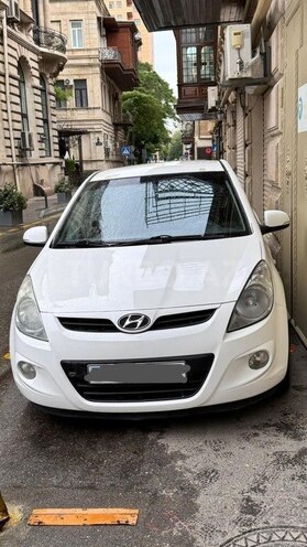 Hyundai i20 2010, 218,600 km - 1.4 l - Bakı