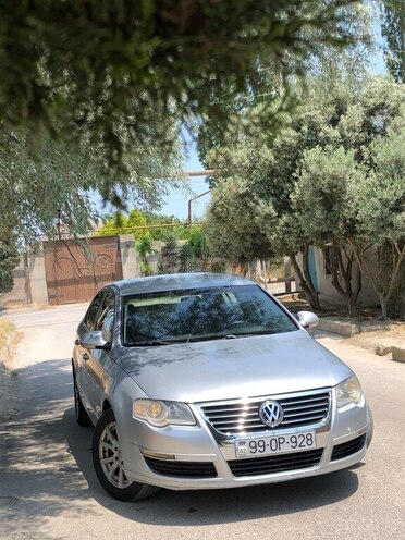 Volkswagen Passat 2006, 365,000 km - 2.0 l - Bakı