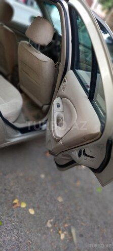 Nissan Sunny 2005, 255,043 km - 1.6 л - Gəncə