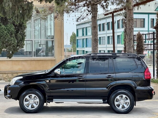 Toyota Land Cruiser Prado-4