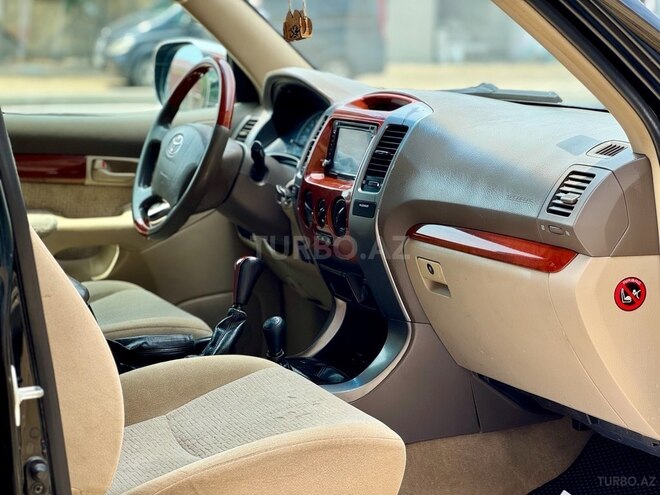 Toyota Land Cruiser Prado-13