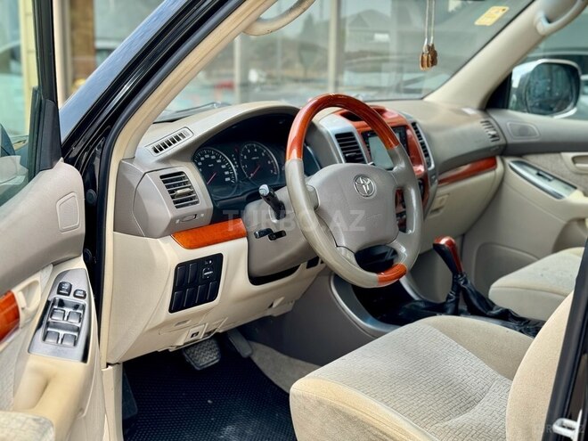 Toyota Land Cruiser Prado-16