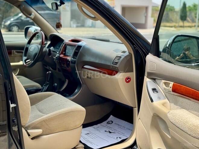 Toyota Land Cruiser Prado-21