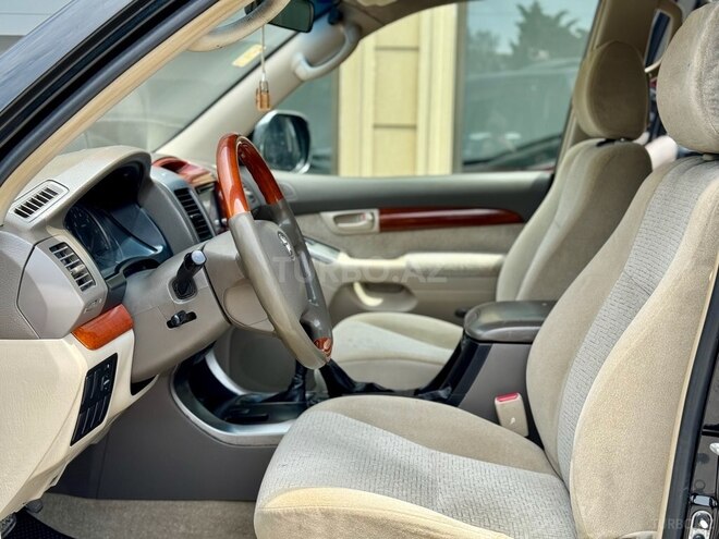 Toyota Land Cruiser Prado-18