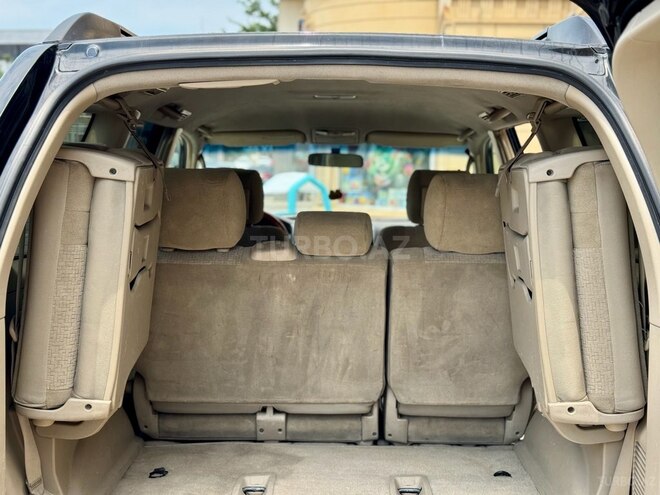 Toyota Land Cruiser Prado-25