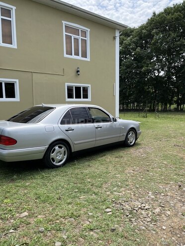Mercedes E 200 1997, 369,200 km - 2.0 l - Masallı