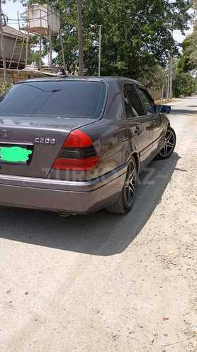 Mercedes C 200 1994, 374,000 km - 2.0 l - Salyan