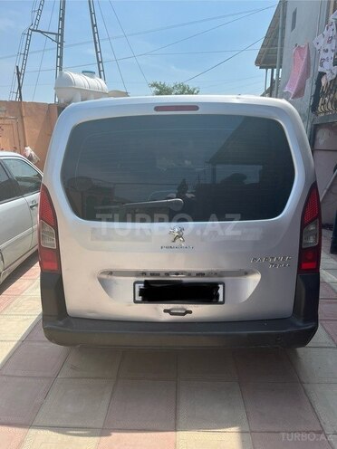Peugeot  2013, 310,000 km - 1.6 l - Bakı