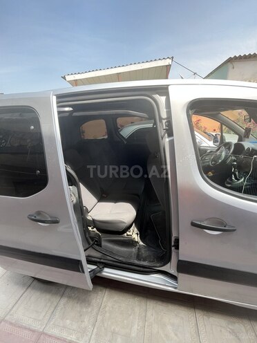 Peugeot  2013, 310,000 km - 1.6 l - Bakı