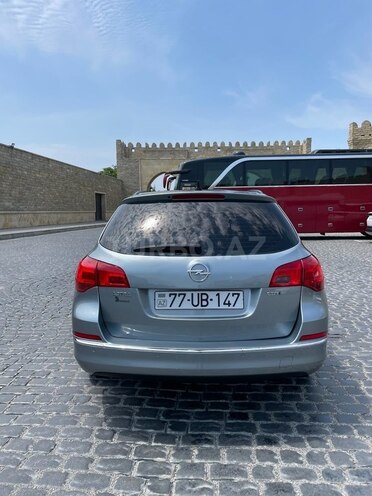 Opel Astra 2015, 143,000 km - 1.6 l - Bakı