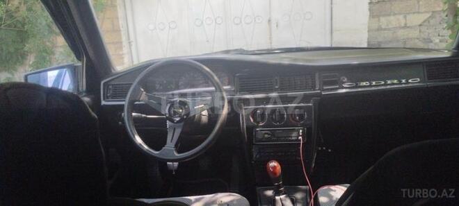 Mercedes 190 1993, 300,000 km - 0.2 л - Ucar