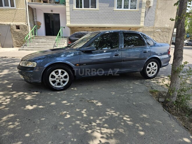 Opel Vectra 1998, 318,000 km - 1.8 л - Sumqayıt