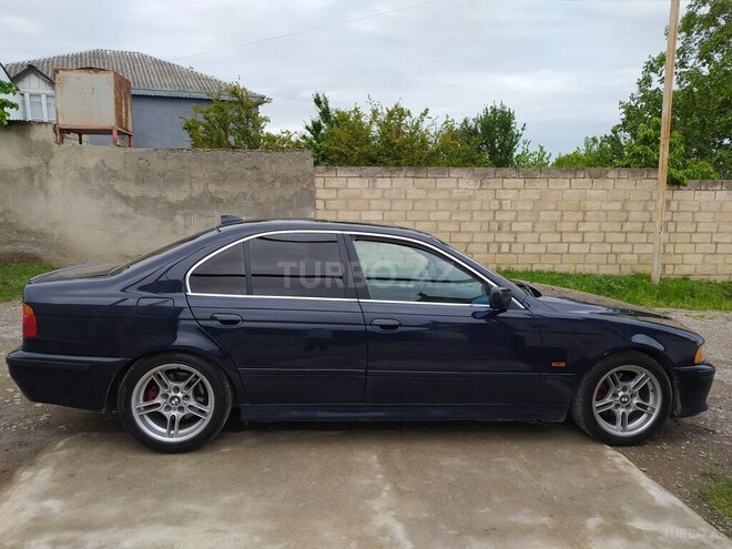 BMW 525 2001, 360,000 km - 2.8 l - Quba