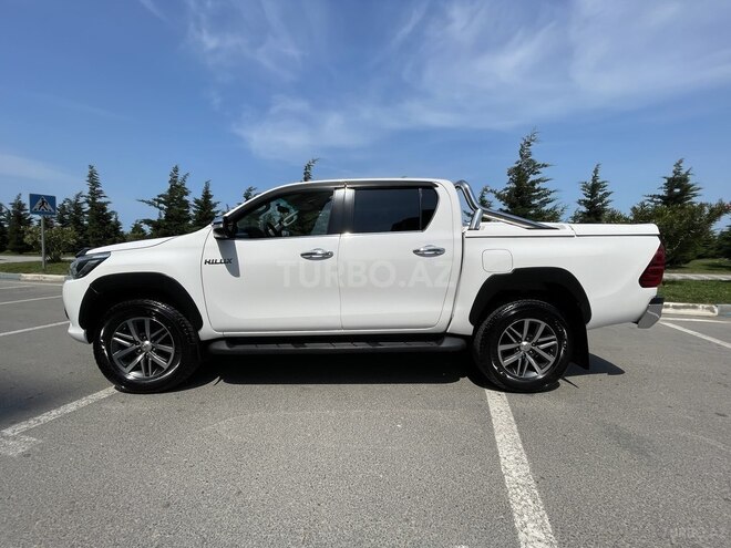 Toyota Hilux 2019, 122,800 km - 2.8 l - Sumqayıt