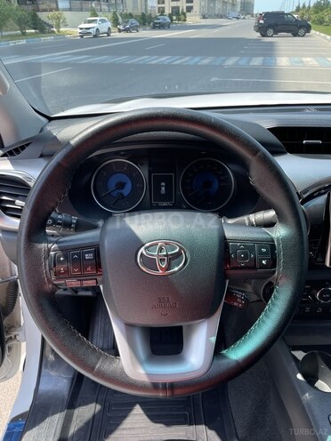 Toyota Hilux 2019, 122,800 km - 2.8 l - Sumqayıt
