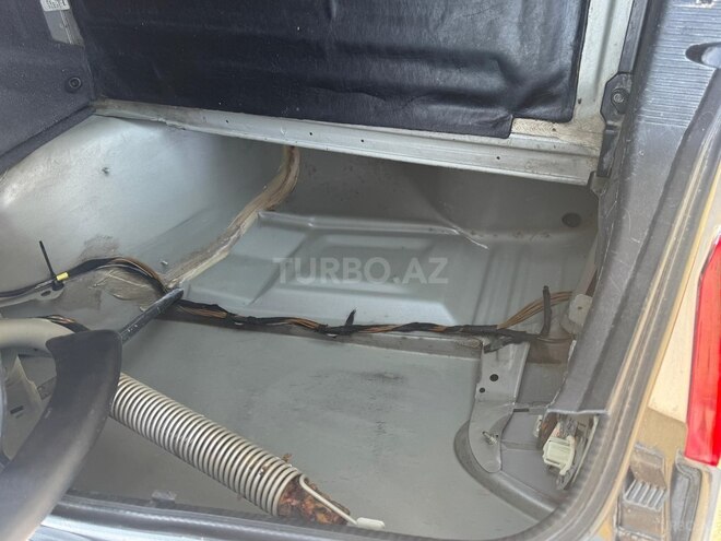 Mercedes E 240 1998, 327,805 km - 2.4 l - Mingəçevir