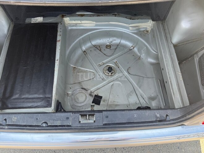 Mercedes E 240 1998, 327,805 km - 2.4 l - Mingəçevir