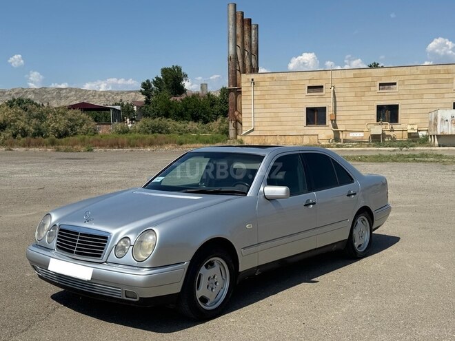 Mercedes E 240 1998, 327,805 km - 2.4 l - Mingəçevir