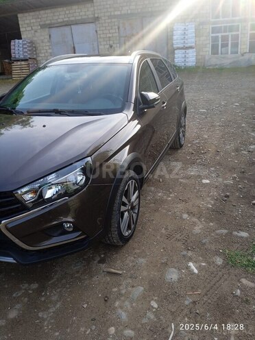 LADA (VAZ) Vesta SW Cross 2020, 23,000 km - 1.6 l - Qusar