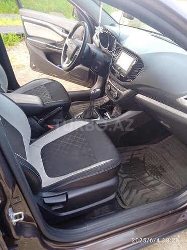 LADA (VAZ) Vesta SW Cross 2020, 23,000 km - 1.6 l - Qusar