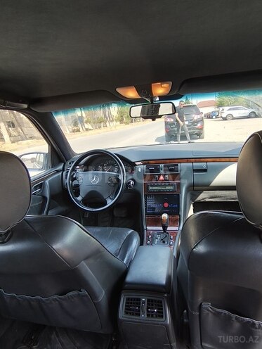 Mercedes E 250 1996, 454,000 km - 2.5 l - Bakı