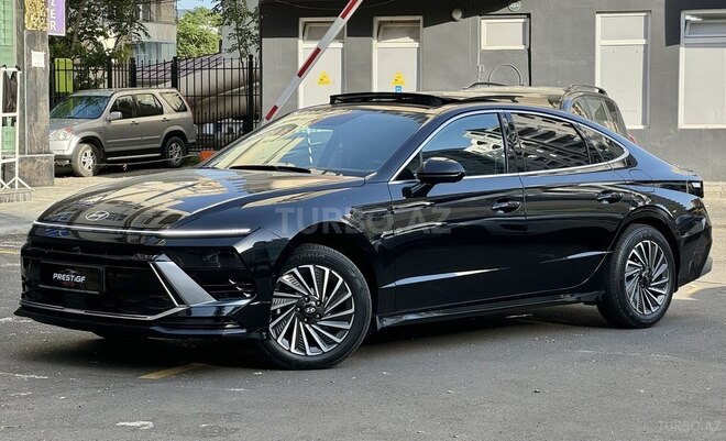 Hyundai Sonata-2