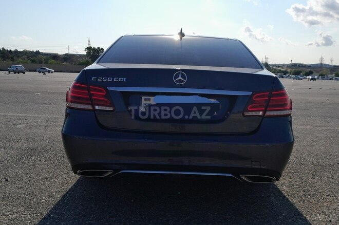Mercedes E 250 4MATIC 2014, 232,000 km - 2.2 л - Bakı