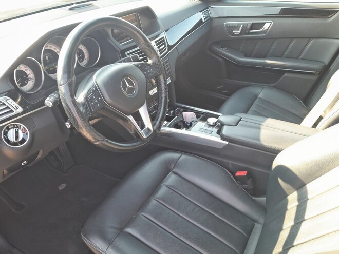 Mercedes E 250 4MATIC 2014, 232,000 km - 2.2 л - Bakı