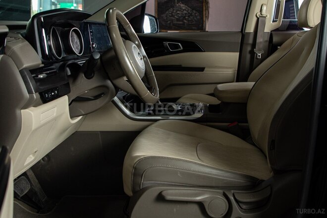 Kia Carnival-7