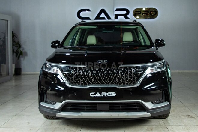 Kia Carnival-1