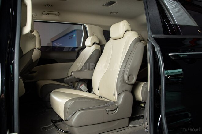 Kia Carnival-27