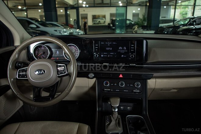 Kia Carnival-16