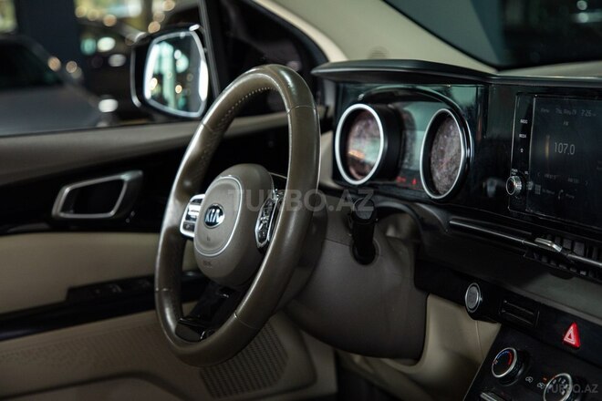 Kia Carnival-23