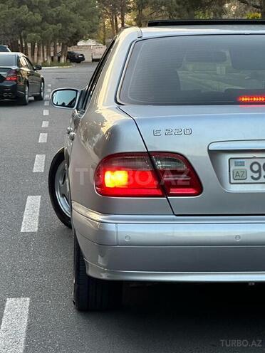Mercedes E 220 d 2000, 325,468 km - 2.2 l - Sumqayıt