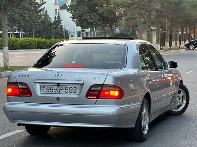 Mercedes E 220 d 2000, 325,468 km - 2.2 l - Sumqayıt