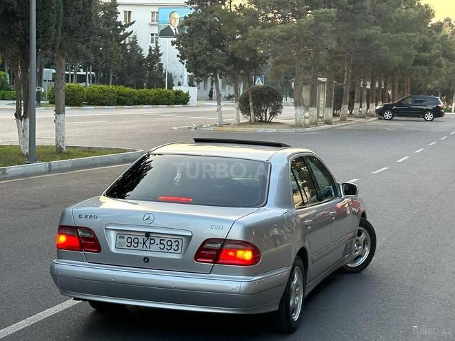 Mercedes E 220 d 2000, 325,468 km - 2.2 l - Sumqayıt